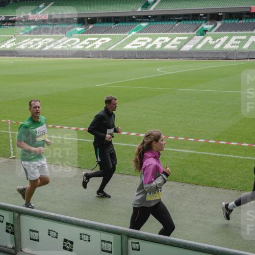 05.10.2025 - 20. swb-Marathon Bremen Michael Burmester http://msf.ph/oto/9234292 05.10.2025 10:31:53 Laufen im Stadion 7193, 7251, 8118, 8888, 9004, 9172, 9196, 9226, 9252, 9256, 9287, 9337, 9415, 9427, 9431, 9457, 9506, 9581, 9621, 9701, 9791, 9807, 9852, 9871, 9903, 9956, 10014, 10019, 10020, 10029, 10038, 10057, 10064, 10075, 10128, 10163, 10199, 10206, 10222, 10226, 10240, 10242, 10262, 10279, 10296, 10310, 10321, 10327, 10335, 10369, 10438, 10468, 10537, 10543, 10609, 10616, 10636, 10638, 10655, 10662, 10668, 10669, 10698, 10719, 10743, 10785, 9267 meine-sportfotos.de