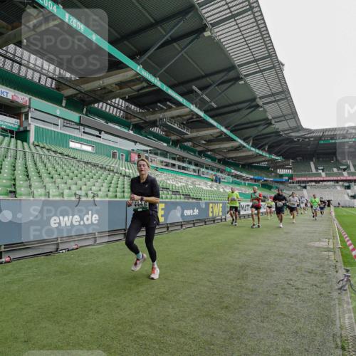 05.10.2025 - 20. swb-Marathon Bremen Michael Burmester http://msf.ph/oto/9234347 05.10.2025 12:58:06 Laufen im Stadion 90, 415, 846, 963, 1317, 1491, 2158, 2234, 2240, 2304, 2648, 2662, 2734, 2821, 2893, 3373, 3396, 3573, 3602, 3798, 3969, 3977, 4089, 4102, 4287, 4389, 4401, 4446, 4496, 4709, 4747, 5100, 5149, 5163, 5214, 5313, 5562, 5645, 5728, 5917, 6161, 6317, 6326, 6372, 6525, 6534, 6535, 6675, 6676, 6999, 7053, 7588, 7731, 7813, 7911, 7940, 7976, 8091, 8113, 8128, 8328, 8379, 8576, 8801, 8827, 8993, 9112, 9151, 9983, 11658, 237, 246, 305, 613, 820, 833, 1382, 2522, 3591 meine-sportfotos.de