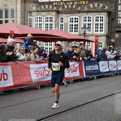 05.10.2025 - 20. swb-Marathon Bremen Yannick Fuchs http://msf.ph/oto/9234365 05.10.2025 10:35:13 Ziel 10476 meine-sportfotos.de
