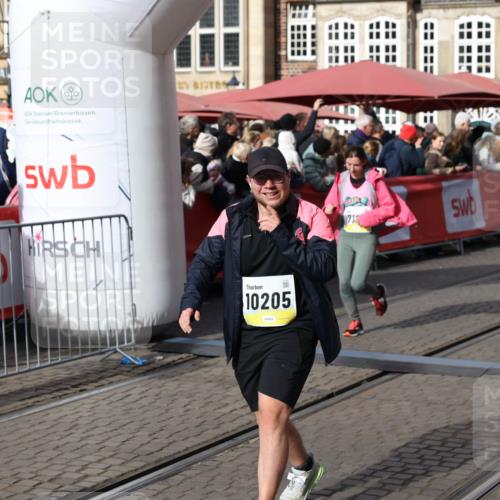 05.10.2025 - 20. swb-Marathon Bremen Yannick Fuchs http://msf.ph/oto/9234463 05.10.2025 11:04:12 Ziel 7123, 9275, 9398, 10205, 10551, 11183, 11609, 11611 meine-sportfotos.de