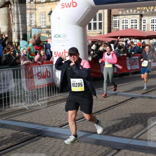 05.10.2025 - 20. swb-Marathon Bremen Yannick Fuchs http://msf.ph/oto/9234480 05.10.2025 11:04:13 Ziel 7123, 7789, 9275, 9398, 10205, 10551, 11183, 11609, 11611 meine-sportfotos.de