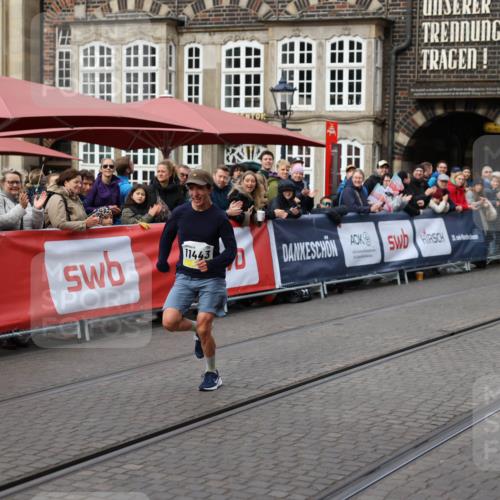 05.10.2025 - 20. swb-Marathon Bremen Yannick Fuchs http://msf.ph/oto/9234492 05.10.2025 10:35:17 Ziel 10476, 11443 meine-sportfotos.de