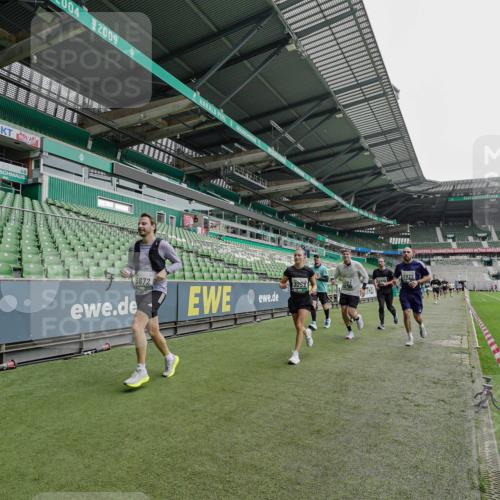05.10.2025 - 20. swb-Marathon Bremen Michael Burmester http://msf.ph/oto/9234525 05.10.2025 12:58:32 Laufen im Stadion 90, 586, 726, 846, 963, 988, 1229, 1503, 1619, 1716, 2158, 2496, 2648, 2662, 2734, 2821, 2893, 2922, 3252, 3254, 3373, 3467, 3573, 3602, 3615, 3791, 4095, 4287, 4389, 4446, 4522, 4709, 4747, 4783, 5163, 5214, 5261, 5313, 5562, 5728, 5808, 5878, 5917, 6007, 6113, 6161, 6317, 6326, 6672, 6675, 6676, 6944, 6999, 7038, 7053, 7588, 7813, 7976, 8091, 8113, 8328, 8379, 8539, 8576, 8827, 8972, 9112, 9151, 415, 1491, 2234, 2240, 2304, 2662, 3977, 4102, 7731, 7911, 8128 meine-sportfotos.de