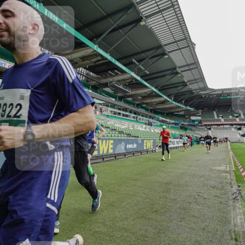 05.10.2025 - 20. swb-Marathon Bremen Michael Burmester http://msf.ph/oto/9234554 05.10.2025 12:58:35 Laufen im Stadion 90, 586, 726, 846, 963, 988, 1229, 1503, 1619, 1716, 2158, 2496, 2648, 2734, 2821, 2893, 2922, 3252, 3254, 3373, 3467, 3573, 3602, 3615, 3791, 4095, 4113, 4389, 4446, 4522, 4709, 4747, 4783, 5163, 5214, 5261, 5313, 5722, 5728, 5808, 5878, 5917, 6007, 6113, 6161, 6317, 6326, 6561, 6672, 6675, 6676, 6944, 7038, 7053, 7588, 7813, 7976, 8091, 8113, 8328, 8379, 8539, 8576, 8827, 8972, 9112, 9151, 415, 1491, 2234, 2240, 2304, 2662, 3977, 4102, 7731, 7911, 8128 meine-sportfotos.de