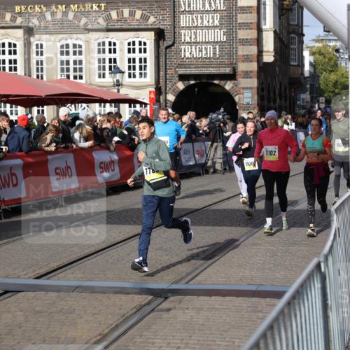 05.10.2025 - 20. swb-Marathon Bremen Yannick Fuchs http://msf.ph/oto/9234633 05.10.2025 11:04:16 Ziel 7123, 7789, 9275, 9398, 10098, 10205, 10551, 10853, 11001, 11077, 11102, 11611, 11685 meine-sportfotos.de