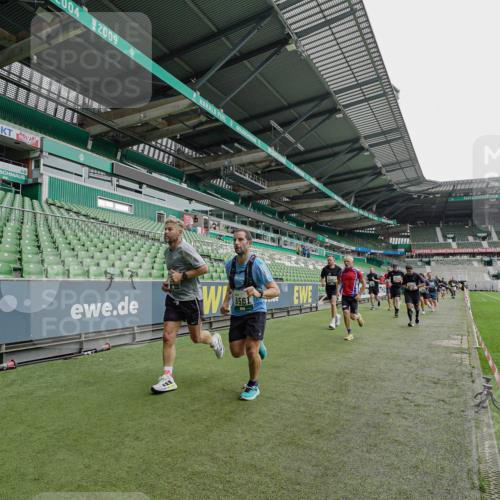 05.10.2025 - 20. swb-Marathon Bremen Michael Burmester http://msf.ph/oto/9234649 05.10.2025 12:58:50 Laufen im Stadion 90, 219, 586, 667, 726, 963, 988, 1229, 1503, 1619, 1716, 1843, 1854, 2496, 2734, 2797, 2821, 2922, 2941, 3141, 3252, 3254, 3373, 3467, 3573, 3602, 3615, 3791, 4095, 4113, 4446, 4522, 4709, 4783, 4827, 4909, 4967, 5123, 5214, 5261, 5530, 5584, 5722, 5808, 5878, 5891, 5917, 6007, 6113, 6561, 6624, 6672, 6675, 6676, 6882, 6944, 7038, 7169, 7185, 7311, 7312, 7550, 7813, 7976, 8247, 8328, 8355, 8379, 8539, 8972, 9024, 9112, 846, 2158, 2648, 2662, 2893, 4102, 4389, 4446, 5313 meine-sportfotos.de