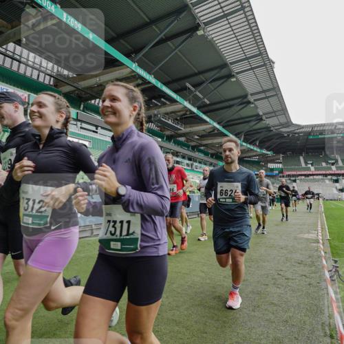 05.10.2025 - 20. swb-Marathon Bremen Michael Burmester http://msf.ph/oto/9234681 05.10.2025 12:58:55 Laufen im Stadion 90, 219, 586, 667, 726, 988, 1229, 1503, 1516, 1619, 1716, 1843, 1854, 2496, 2734, 2797, 2821, 2922, 2941, 3141, 3252, 3254, 3467, 3573, 3602, 3615, 3791, 4095, 4113, 4522, 4709, 4783, 4827, 4909, 4967, 5123, 5214, 5261, 5530, 5584, 5722, 5808, 5878, 5891, 6007, 6030, 6113, 6374, 6561, 6624, 6672, 6675, 6676, 6882, 6944, 7038, 7169, 7185, 7262, 7311, 7312, 7550, 7813, 7976, 8214, 8247, 8355, 8379, 8539, 8972, 9024, 9112, 90, 846, 2158, 2648, 2893, 4389, 4446, 5313 meine-sportfotos.de