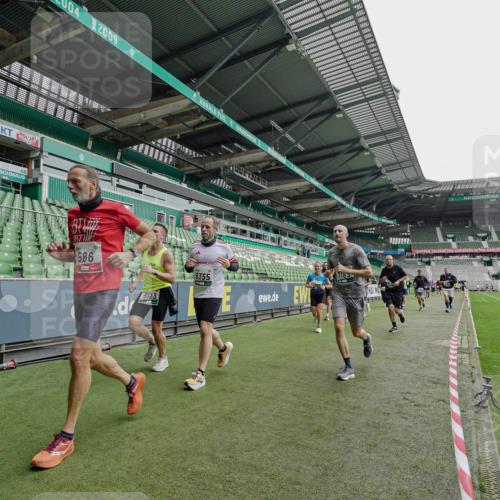 05.10.2025 - 20. swb-Marathon Bremen Michael Burmester http://msf.ph/oto/9234689 05.10.2025 12:58:56 Laufen im Stadion 219, 586, 667, 726, 988, 1229, 1503, 1516, 1619, 1716, 1843, 1854, 2496, 2663, 2734, 2797, 2922, 2941, 3141, 3252, 3254, 3467, 3573, 3615, 3791, 4095, 4113, 4486, 4522, 4709, 4783, 4827, 4909, 4967, 5123, 5214, 5261, 5530, 5584, 5722, 5808, 5878, 5891, 6007, 6030, 6113, 6374, 6561, 6624, 6672, 6675, 6676, 6882, 6944, 7038, 7169, 7185, 7262, 7311, 7312, 7550, 7813, 7976, 8214, 8247, 8355, 8379, 8539, 8972, 9024, 9112, 10526, 90, 846, 2158, 2648, 2893, 4389, 4446, 5313 meine-sportfotos.de