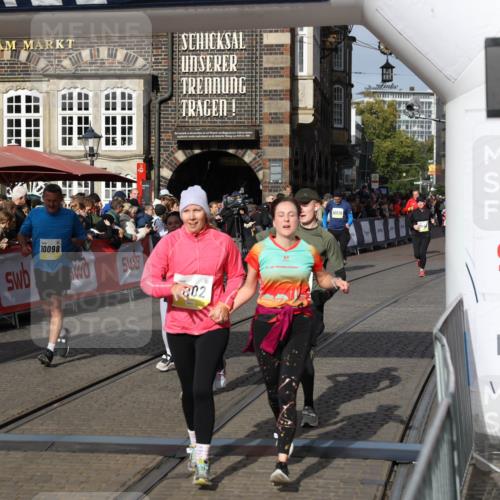 05.10.2025 - 20. swb-Marathon Bremen Yannick Fuchs http://msf.ph/oto/9234723 05.10.2025 11:04:18 Ziel 7123, 7789, 9275, 10098, 10853, 11001, 11077, 11102, 11611, 11685 meine-sportfotos.de