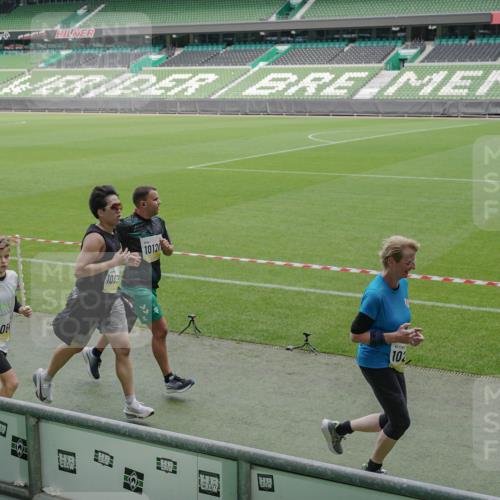 05.10.2025 - 20. swb-Marathon Bremen Michael Burmester http://msf.ph/oto/9234735 05.10.2025 10:32:07 Laufen im Stadion 7193, 8118, 8326, 8333, 8888, 9172, 9176, 9196, 9226, 9256, 9268, 9284, 9313, 9415, 9427, 9436, 9439, 9506, 9517, 9581, 9621, 9701, 9776, 9807, 9830, 9834, 9868, 9871, 9903, 9956, 9957, 9985, 10014, 10019, 10020, 10029, 10038, 10057, 10064, 10075, 10128, 10206, 10215, 10222, 10226, 10242, 10262, 10296, 10310, 10327, 10335, 10369, 10385, 10460, 10468, 10616, 10655, 10662, 10668, 10698, 10719, 10743, 10785, 7251, 9004, 9172, 9196, 9252, 9267, 9287, 9337, 9431, 9457 meine-sportfotos.de