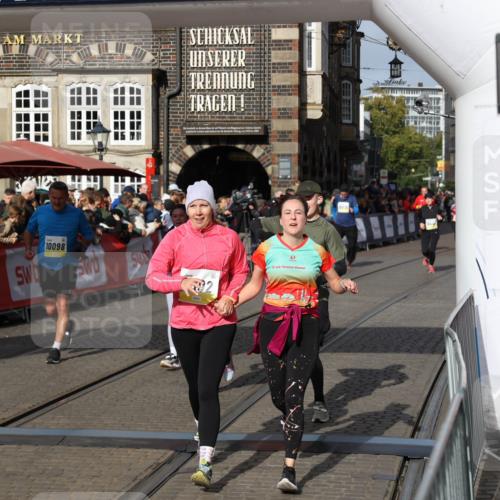 05.10.2025 - 20. swb-Marathon Bremen Yannick Fuchs http://msf.ph/oto/9234736 05.10.2025 11:04:18 Ziel 7123, 7789, 9275, 10098, 10853, 11001, 11077, 11102, 11611, 11685 meine-sportfotos.de