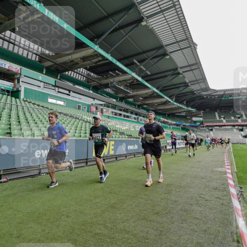 05.10.2025 - 20. swb-Marathon Bremen Michael Burmester http://msf.ph/oto/9234760 05.10.2025 12:59:06 Laufen im Stadion 27, 219, 586, 667, 726, 807, 988, 1043, 1229, 1503, 1516, 1598, 1619, 1711, 1716, 1843, 1854, 2496, 2663, 2797, 2922, 2941, 3141, 3252, 3254, 3467, 3615, 3747, 3791, 3888, 4095, 4113, 4395, 4486, 4522, 4783, 4827, 4909, 4967, 5123, 5261, 5510, 5530, 5584, 5722, 5808, 5878, 5891, 6007, 6030, 6113, 6374, 6561, 6624, 6672, 6882, 6944, 7038, 7169, 7185, 7201, 7262, 7311, 7312, 7511, 7550, 7929, 8097, 8214, 8247, 8355, 8485, 8539, 8972, 9024, 10526, 90, 846, 2158, 4389, 4446 meine-sportfotos.de