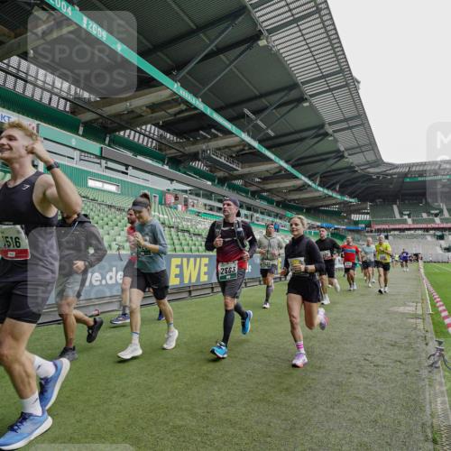 05.10.2025 - 20. swb-Marathon Bremen Michael Burmester http://msf.ph/oto/9234833 05.10.2025 12:59:16 Laufen im Stadion 27, 99, 219, 226, 586, 667, 807, 1043, 1229, 1516, 1598, 1619, 1711, 1843, 1854, 2496, 2663, 2797, 2941, 2945, 3086, 3087, 3141, 3252, 3615, 3747, 3791, 3888, 4095, 4113, 4380, 4395, 4486, 4522, 4783, 4827, 4909, 4967, 5123, 5510, 5530, 5584, 5722, 5808, 5878, 5891, 6007, 6030, 6113, 6374, 6561, 6624, 6672, 6882, 7169, 7185, 7201, 7262, 7311, 7312, 7398, 7421, 7467, 7511, 7550, 7906, 7929, 8097, 8214, 8247, 8355, 8372, 8485, 8539, 8981, 9024, 9072, 10526, 726 meine-sportfotos.de
