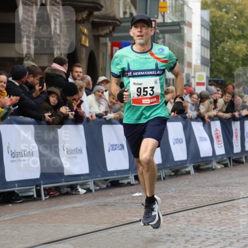 05.10.2025 - 20. swb-Marathon Bremen Strokosch-Dieckow http://msf.ph/oto/9234842 05.10.2025 12:37:16 Ziel 953 meine-sportfotos.de