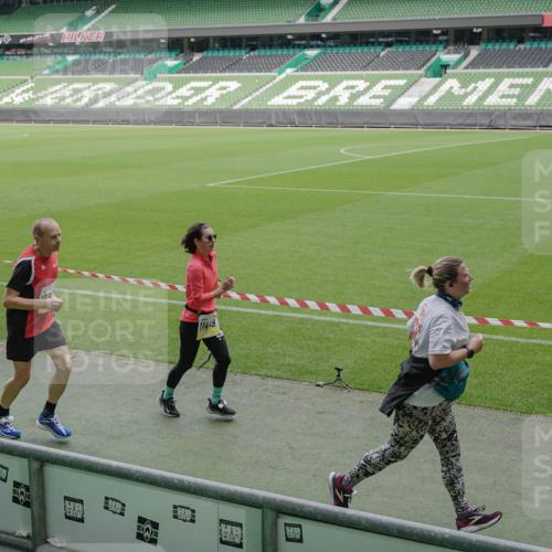 05.10.2025 - 20. swb-Marathon Bremen Michael Burmester http://msf.ph/oto/9234915 05.10.2025 10:32:15 Laufen im Stadion 7165, 7193, 8118, 8326, 8333, 8888, 9176, 9226, 9238, 9256, 9268, 9284, 9313, 9415, 9427, 9436, 9439, 9456, 9514, 9517, 9581, 9621, 9701, 9776, 9807, 9830, 9834, 9868, 9871, 9903, 9956, 9957, 9985, 10014, 10019, 10020, 10029, 10038, 10057, 10064, 10075, 10128, 10206, 10215, 10226, 10242, 10262, 10296, 10310, 10327, 10335, 10369, 10385, 10388, 10416, 10460, 10468, 10487, 10616, 10662, 10719, 10785, 7251, 9004, 9172, 9196, 9252, 9287, 9337, 9431, 9457, 9506, 9903, 10222 meine-sportfotos.de