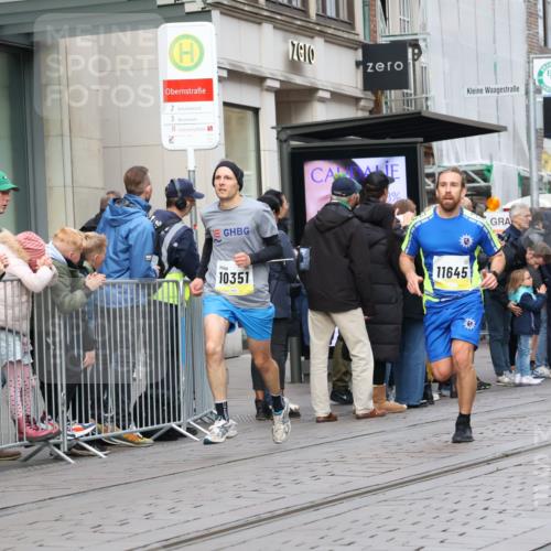 05.10.2025 - 20. swb-Marathon Bremen Strokosch-Dieckow http://msf.ph/oto/9234939 05.10.2025 10:43:55 Ziel 9361, 9614, 9919, 10044, 10348, 10351, 10505, 10649, 10652, 10666, 10780, 10816, 11316, 11503, 11645, 11648, 11659, 9361, 9614, 9919, 10044, 10348, 10351, 10505, 10649, 10652, 10666, 10780, 10816, 11316, 11503, 11645, 11648, 11659 meine-sportfotos.de