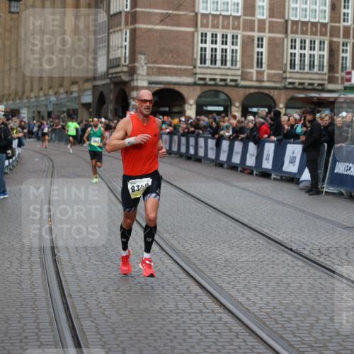 05.10.2025 - 20. swb-Marathon Bremen Yannick Fuchs http://msf.ph/oto/9234999 05.10.2025 10:35:30 Ziel 9336, 9340 meine-sportfotos.de