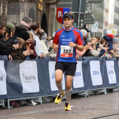 05.10.2025 - 20. swb-Marathon Bremen Strokosch-Dieckow http://msf.ph/oto/9235091 05.10.2025 12:37:25 Ziel 302, 1101 meine-sportfotos.de