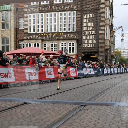 05.10.2025 - 20. swb-Marathon Bremen Yannick Fuchs http://msf.ph/oto/9235099 05.10.2025 10:36:00 Ziel 10372 meine-sportfotos.de