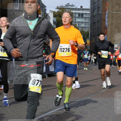 05.10.2025 - 20. swb-Marathon Bremen Strokosch-Dieckow http://msf.ph/oto/9235114 05.10.2025 10:54:50 Ziel 8326, 9427, 9436, 9560, 9570, 9754, 9776, 10024, 10231, 10232, 10233, 10487, 10609, 10770, 11163, 11276, 11373, 11470 meine-sportfotos.de