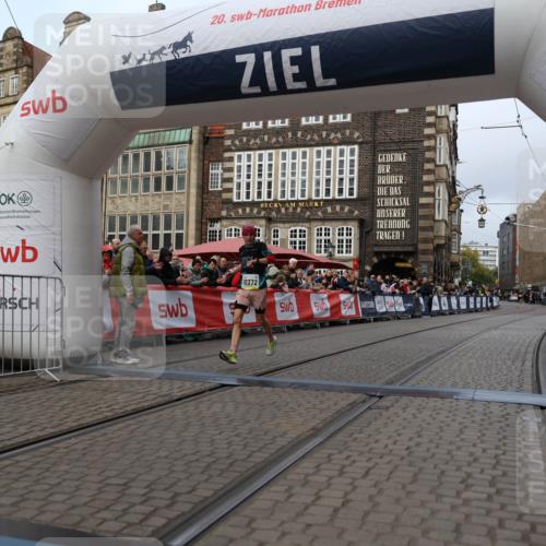 05.10.2025 - 20. swb-Marathon Bremen Yannick Fuchs http://msf.ph/oto/9235120 05.10.2025 10:36:00 Ziel 10372 meine-sportfotos.de
