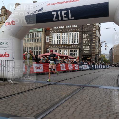 05.10.2025 - 20. swb-Marathon Bremen Yannick Fuchs http://msf.ph/oto/9235126 05.10.2025 10:36:01 Ziel 10372 meine-sportfotos.de