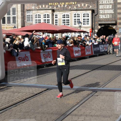 05.10.2025 - 20. swb-Marathon Bremen Yannick Fuchs http://msf.ph/oto/9235127 05.10.2025 11:04:23 Ziel 7789, 9448, 9537, 10098, 10853, 11001, 11077, 11102, 11685 meine-sportfotos.de