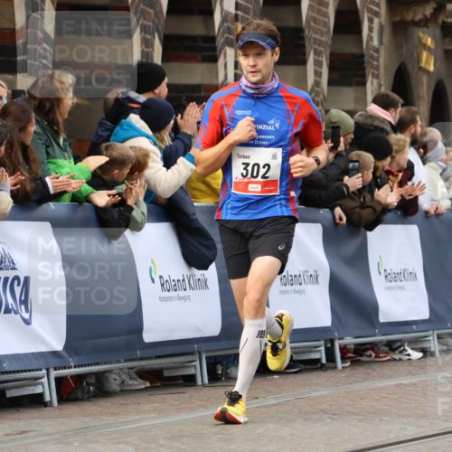 05.10.2025 - 20. swb-Marathon Bremen Strokosch-Dieckow http://msf.ph/oto/9235128 05.10.2025 12:37:26 Ziel 302, 1101 meine-sportfotos.de