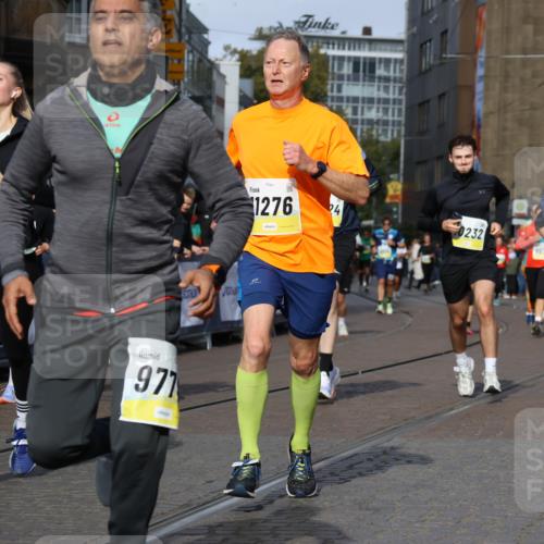 05.10.2025 - 20. swb-Marathon Bremen Strokosch-Dieckow http://msf.ph/oto/9235131 05.10.2025 10:54:50 Ziel 8326, 9427, 9436, 9560, 9570, 9754, 9776, 10024, 10231, 10232, 10233, 10487, 10609, 10770, 11163, 11276, 11373, 11470 meine-sportfotos.de