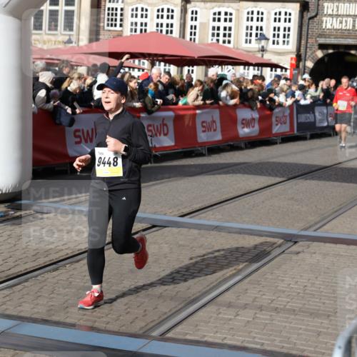 05.10.2025 - 20. swb-Marathon Bremen Yannick Fuchs http://msf.ph/oto/9235138 05.10.2025 11:04:24 Ziel 9448, 9537, 10098, 10853, 11001, 11077, 11102, 11685 meine-sportfotos.de