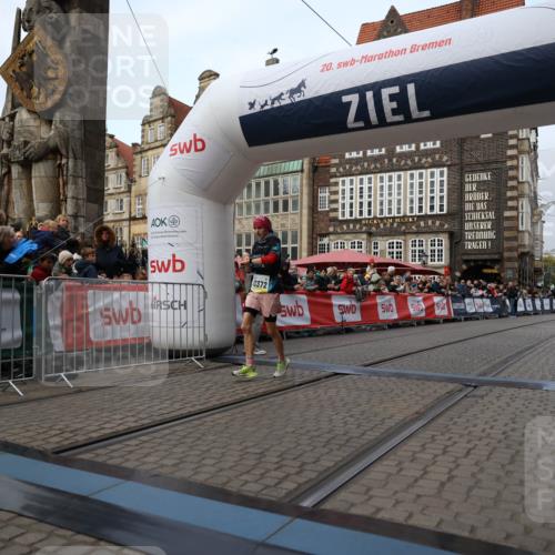05.10.2025 - 20. swb-Marathon Bremen Yannick Fuchs http://msf.ph/oto/9235148 05.10.2025 10:36:01 Ziel 10372 meine-sportfotos.de