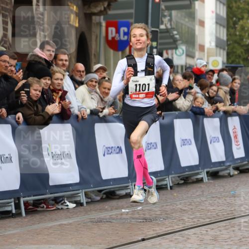 05.10.2025 - 20. swb-Marathon Bremen Strokosch-Dieckow http://msf.ph/oto/9235154 05.10.2025 12:37:30 Ziel 1101 meine-sportfotos.de