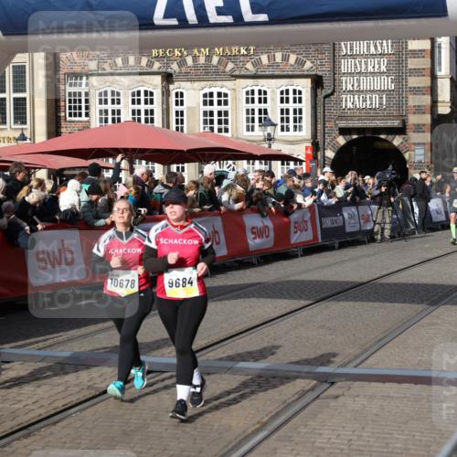 05.10.2025 - 20. swb-Marathon Bremen Yannick Fuchs http://msf.ph/oto/9235156 05.10.2025 11:04:29 Ziel 9448, 9537, 9684, 10678, 11200 meine-sportfotos.de