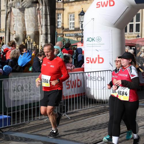 05.10.2025 - 20. swb-Marathon Bremen Yannick Fuchs http://msf.ph/oto/9235180 05.10.2025 11:04:31 Ziel 9537, 9684, 10439, 10678, 11044, 11200 meine-sportfotos.de