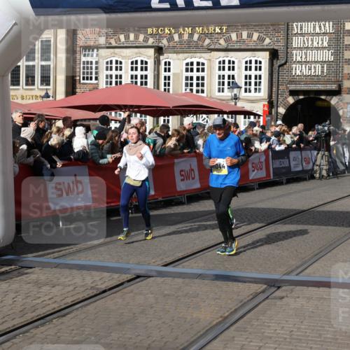 05.10.2025 - 20. swb-Marathon Bremen Yannick Fuchs http://msf.ph/oto/9235190 05.10.2025 11:04:34 Ziel 9684, 10439, 10483, 10678, 11044, 11200 meine-sportfotos.de
