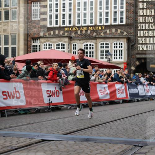 05.10.2025 - 20. swb-Marathon Bremen Yannick Fuchs http://msf.ph/oto/9235192 05.10.2025 10:36:14 Ziel 11188 meine-sportfotos.de