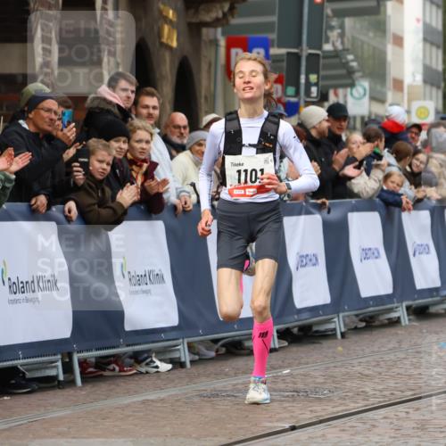 05.10.2025 - 20. swb-Marathon Bremen Strokosch-Dieckow http://msf.ph/oto/9235198 05.10.2025 12:37:30 Ziel 1101 meine-sportfotos.de