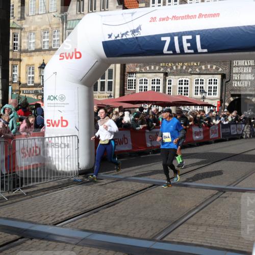 05.10.2025 - 20. swb-Marathon Bremen Yannick Fuchs http://msf.ph/oto/9235206 05.10.2025 11:04:35 Ziel 8111, 9610, 9684, 10278, 10439, 10483, 10678, 11044, 11200 meine-sportfotos.de