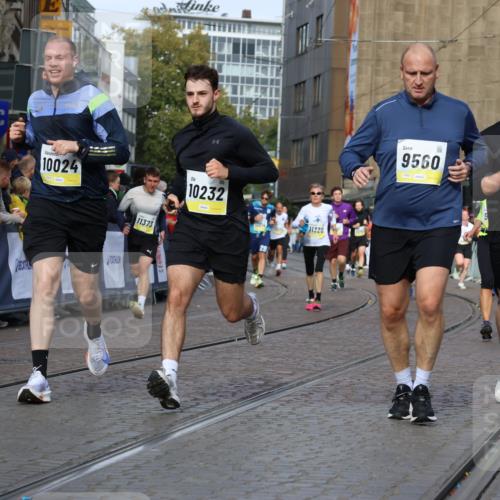 05.10.2025 - 20. swb-Marathon Bremen Strokosch-Dieckow http://msf.ph/oto/9235246 05.10.2025 10:54:51 Ziel 8326, 9427, 9436, 9560, 9570, 9776, 10024, 10231, 10232, 10233, 10487, 10609, 10770, 11163, 11276, 11320, 11373, 11470 meine-sportfotos.de