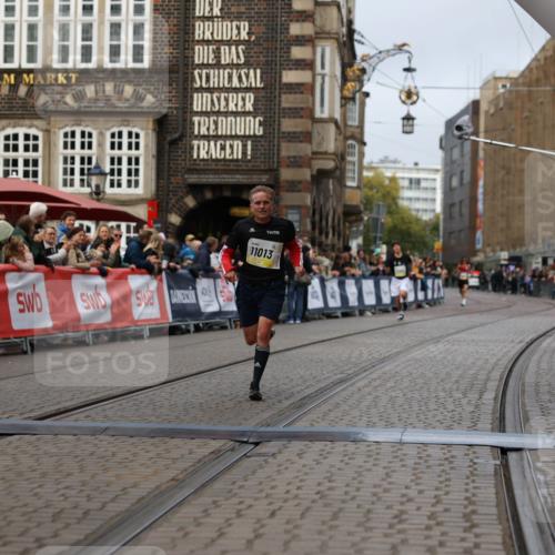 05.10.2025 - 20. swb-Marathon Bremen Yannick Fuchs http://msf.ph/oto/9235249 05.10.2025 10:36:27 Ziel 11013 meine-sportfotos.de