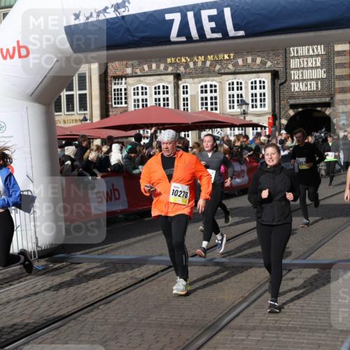 05.10.2025 - 20. swb-Marathon Bremen Yannick Fuchs http://msf.ph/oto/9235258 05.10.2025 11:04:39 Ziel 8111, 9394, 9610, 10278, 10439, 10483, 10531, 10674, 10869, 10956, 11044, 11542, 11704 meine-sportfotos.de
