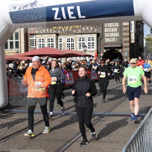 05.10.2025 - 20. swb-Marathon Bremen Yannick Fuchs http://msf.ph/oto/9235265 05.10.2025 11:04:40 Ziel 8111, 9394, 9610, 10278, 10439, 10483, 10531, 10674, 10869, 10956, 11044, 11196, 11542, 11704 meine-sportfotos.de