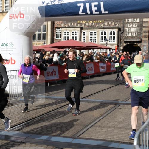 05.10.2025 - 20. swb-Marathon Bremen Yannick Fuchs http://msf.ph/oto/9235285 05.10.2025 11:04:41 Ziel 8111, 9394, 9610, 9915, 10278, 10439, 10483, 10485, 10531, 10674, 10869, 10956, 11044, 11196, 11542, 11704 meine-sportfotos.de