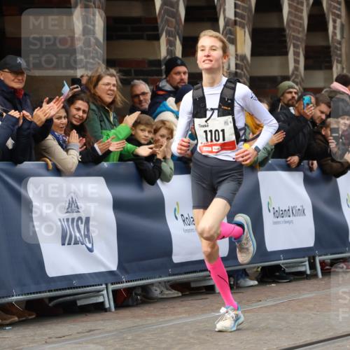05.10.2025 - 20. swb-Marathon Bremen Strokosch-Dieckow http://msf.ph/oto/9235291 05.10.2025 12:37:31 Ziel 1101 meine-sportfotos.de