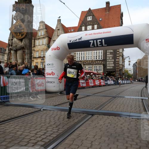 05.10.2025 - 20. swb-Marathon Bremen Yannick Fuchs http://msf.ph/oto/9235292 05.10.2025 10:36:29 Ziel 11013, 11185 meine-sportfotos.de