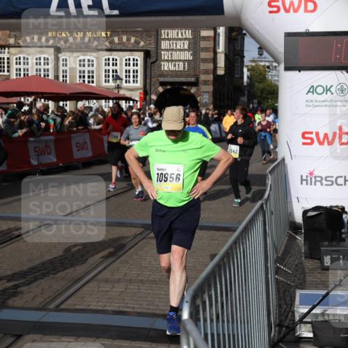 05.10.2025 - 20. swb-Marathon Bremen Yannick Fuchs http://msf.ph/oto/9235296 05.10.2025 11:04:42 Ziel 8111, 9394, 9610, 9915, 10278, 10483, 10485, 10531, 10674, 10869, 10956, 11196, 11542, 11704 meine-sportfotos.de