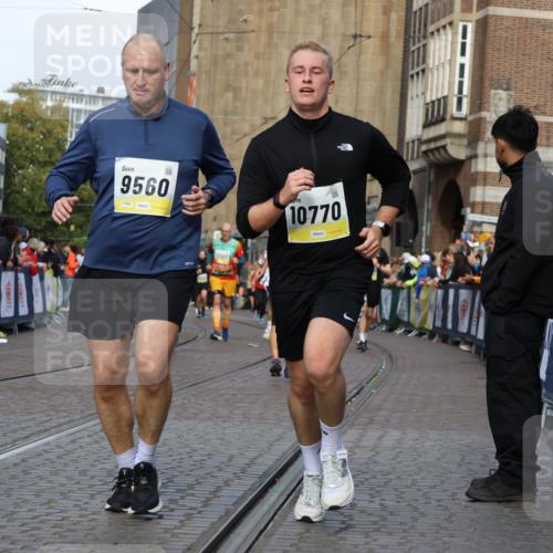 05.10.2025 - 20. swb-Marathon Bremen Strokosch-Dieckow http://msf.ph/oto/9235314 05.10.2025 10:54:52 Ziel 9427, 9436, 9560, 9570, 10024, 10231, 10232, 10233, 10487, 10609, 10770, 11163, 11276, 11320, 11373, 11470 meine-sportfotos.de