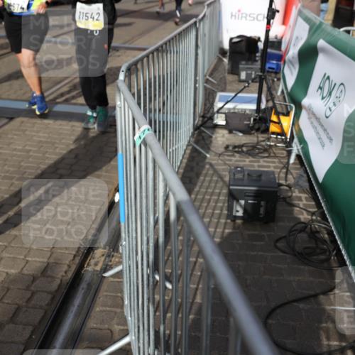 05.10.2025 - 20. swb-Marathon Bremen Yannick Fuchs http://msf.ph/oto/9235336 05.10.2025 11:04:44 Ziel 8111, 9394, 9610, 9750, 9915, 10278, 10485, 10531, 10532, 10674, 10869, 10956, 11196, 11542, 11704 meine-sportfotos.de