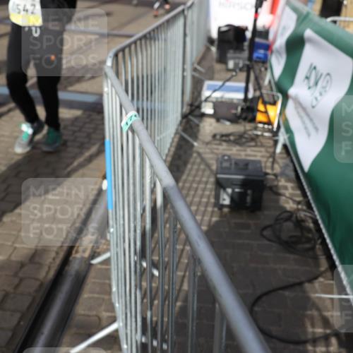 05.10.2025 - 20. swb-Marathon Bremen Yannick Fuchs http://msf.ph/oto/9235355 05.10.2025 11:04:45 Ziel 8111, 9394, 9610, 9623, 9750, 9771, 9915, 10278, 10485, 10531, 10532, 10674, 10869, 10956, 11196, 11542, 11704 meine-sportfotos.de