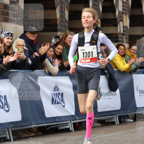 05.10.2025 - 20. swb-Marathon Bremen Strokosch-Dieckow http://msf.ph/oto/9235357 05.10.2025 12:37:31 Ziel 1101 meine-sportfotos.de